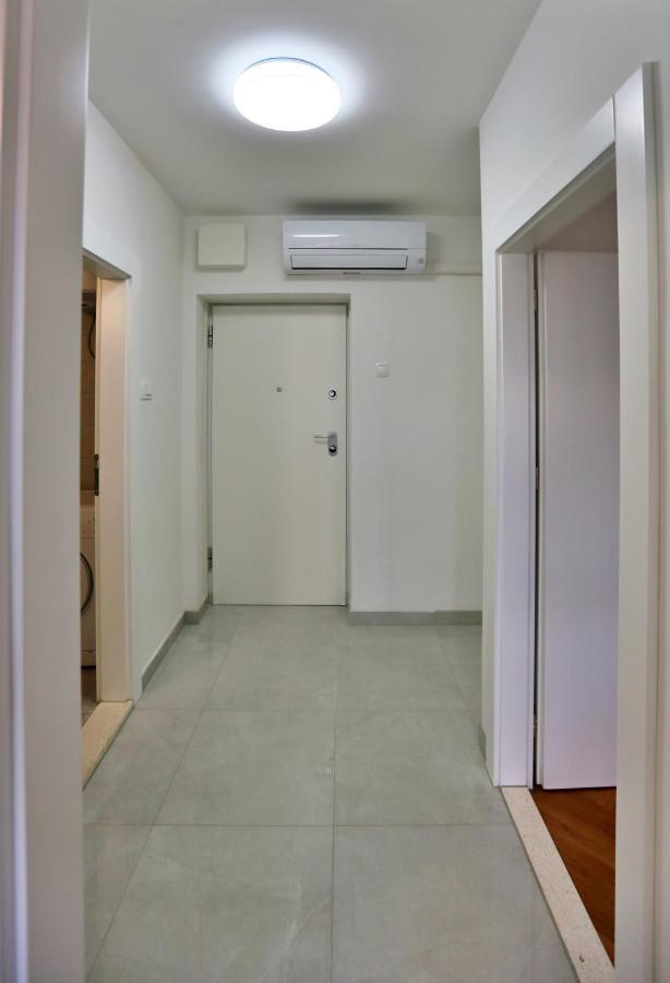 New Studio Apartman Emda U Centru Splita ภายนอก รูปภาพ